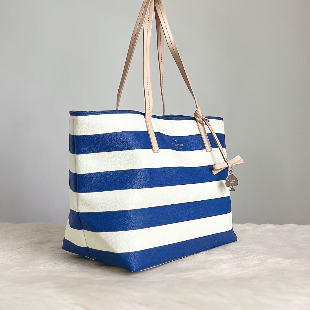 Kate Stripe Detail Bow Charm Detail Holiday Shoulder Bag