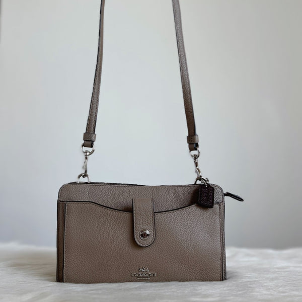 Coach Taupe Leather Turn Lock Detail Crossbody Shoulder Bag