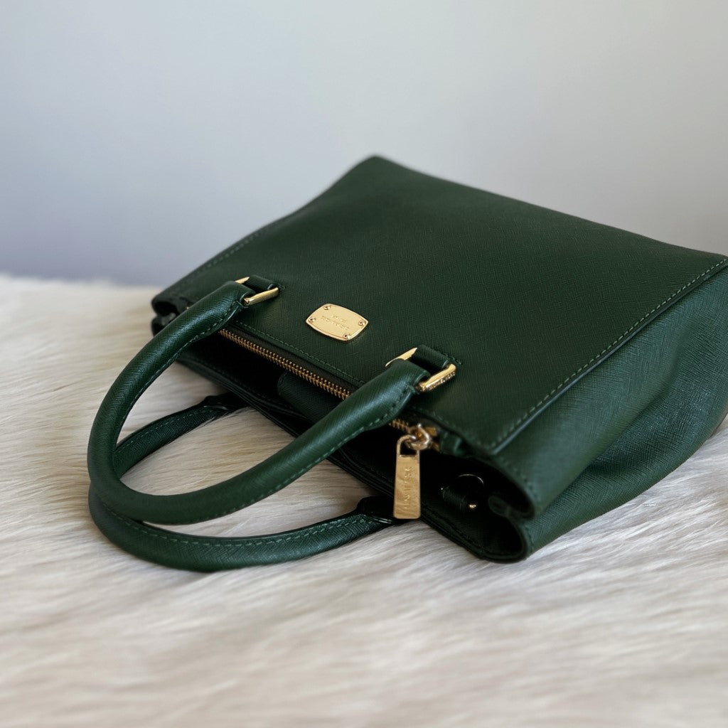 Michael Kors Green Leather Front Logo 2 Way Shoulder Bag Excellent