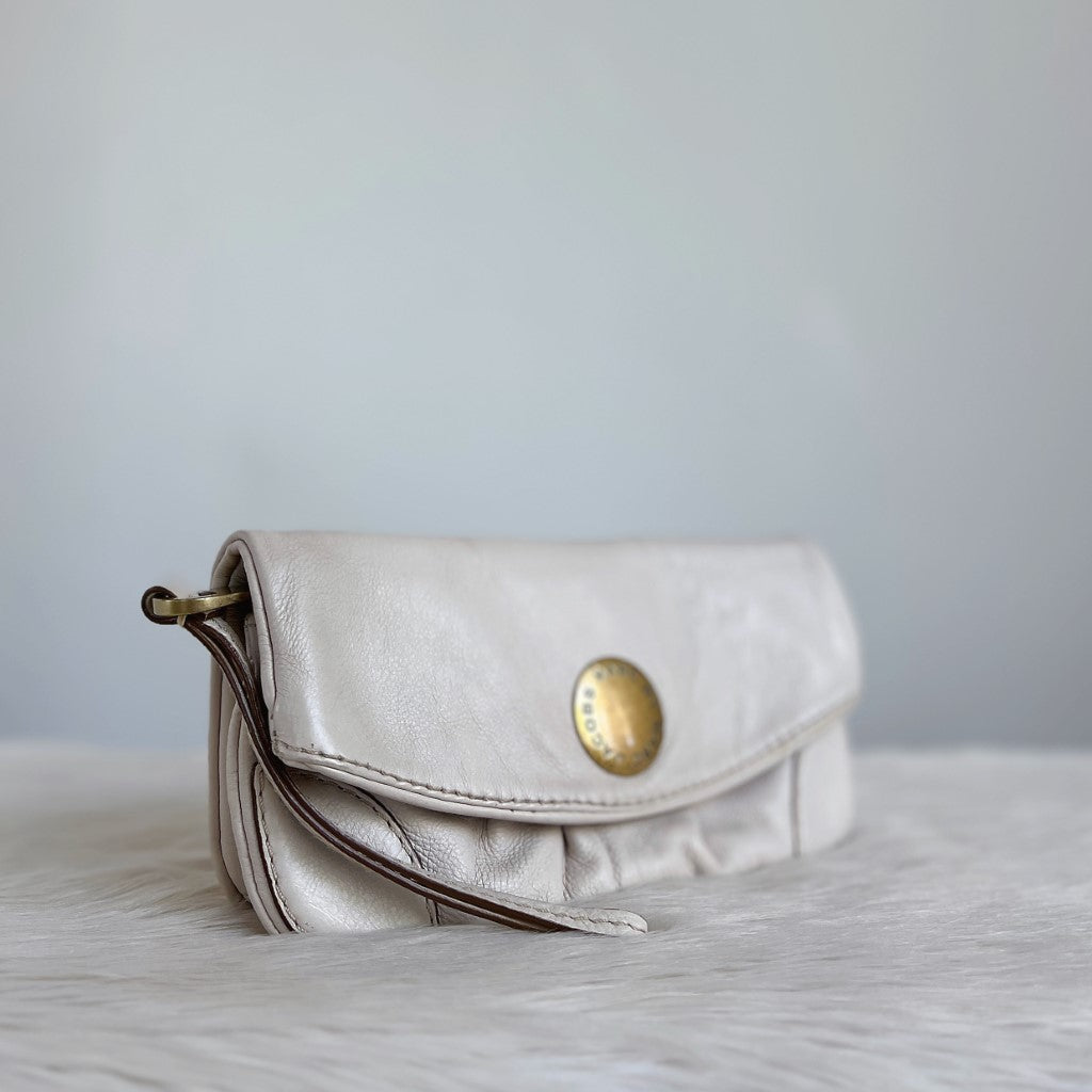 Marc Jacobs Creamy Leather Front Logo Clutch Bag