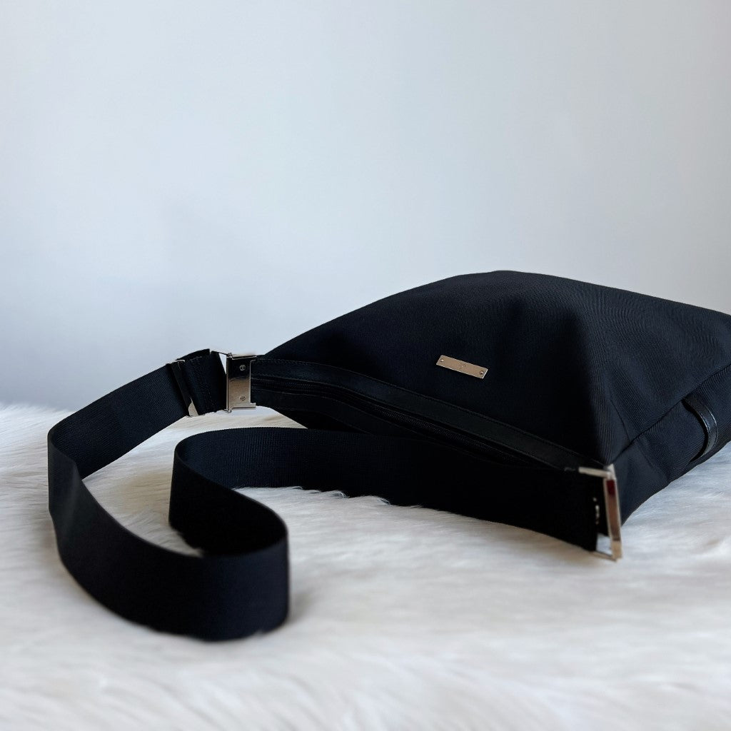 Gucci Black Canvas Messenger Crossbody Shoulder Bag