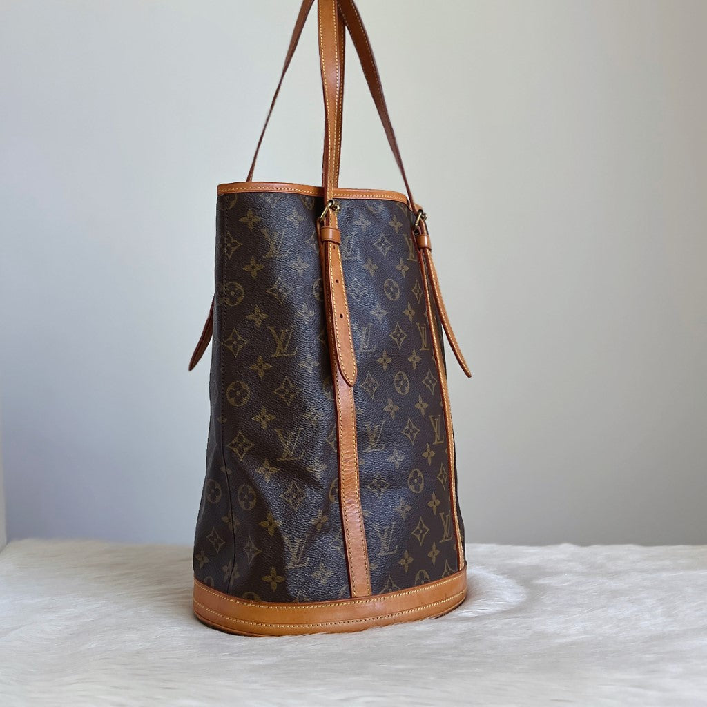 Louis Vuitton Signature Monogram Bucket GM Shoulder Bag