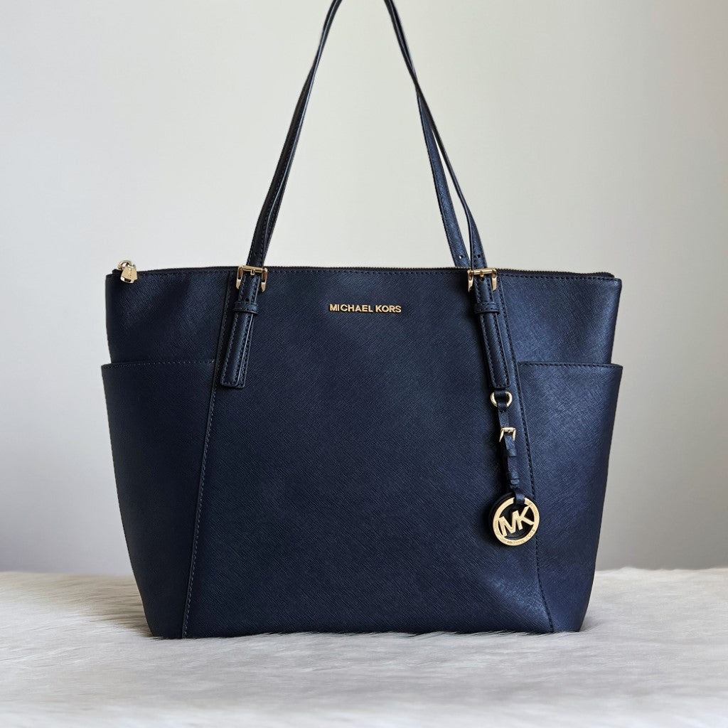 Michael Kors Navy Leather MK Charm Career Shoulder Bag Excellent