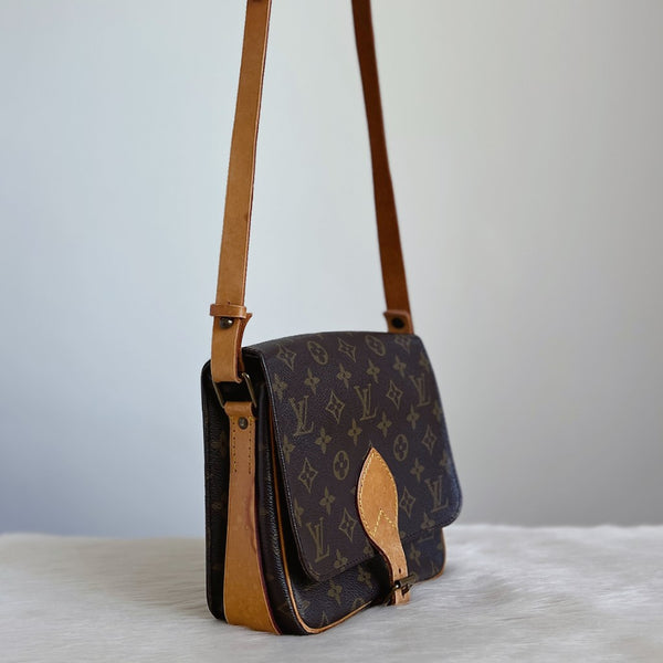 Louis Vuitton Signature Monogram Cartouchiere MM Crossbody Shoulder Bag