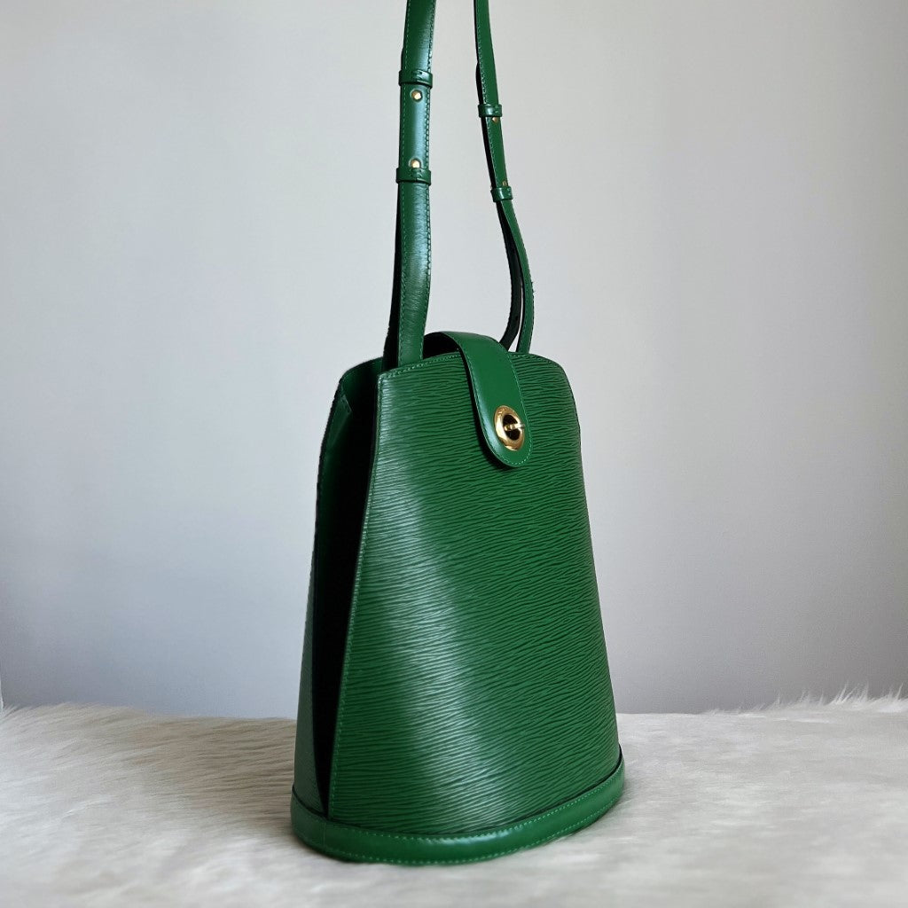 Louis Vuitton Green Epi Leather Cluny Shoulder Bag