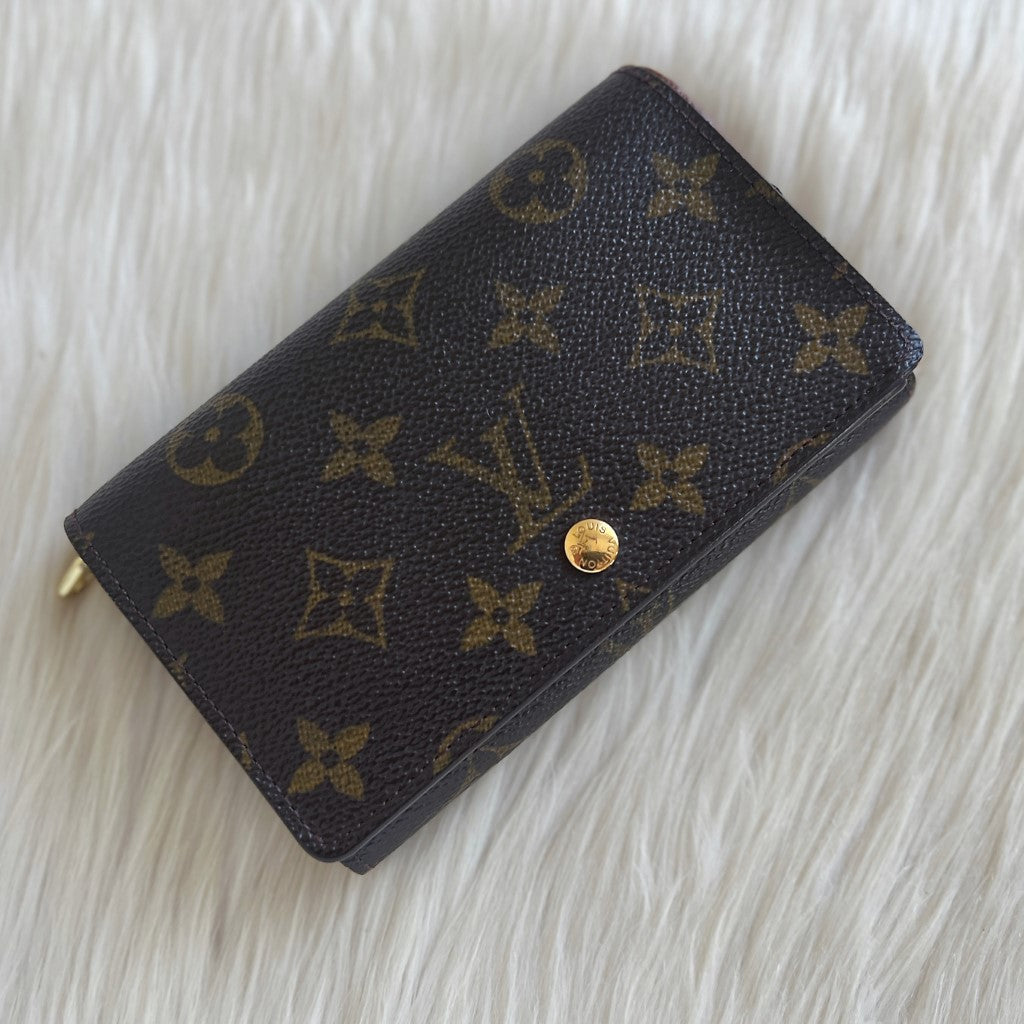 Louis Vuitton Monogram Classic Zip Compartment Wallet