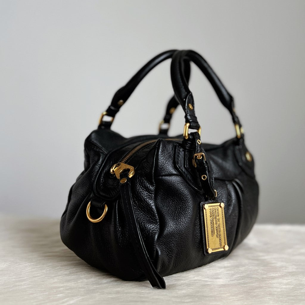 Marc Jacobs Black Leather Classic Q 2 Way Shoulder Bag