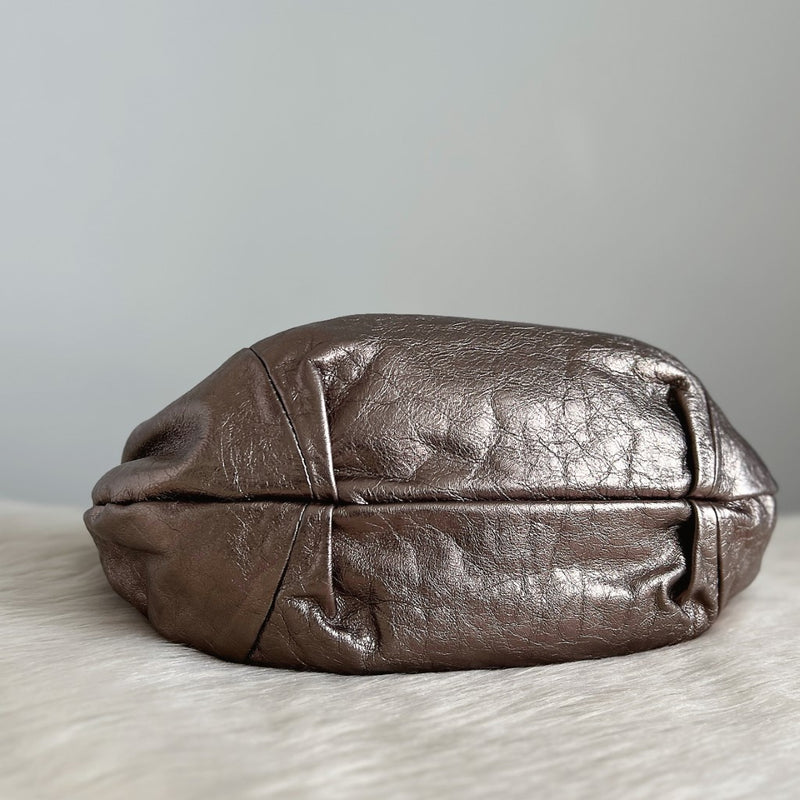 Salvatore Ferragamo Metallic Silver Leather Front Bow Shoulder Bag