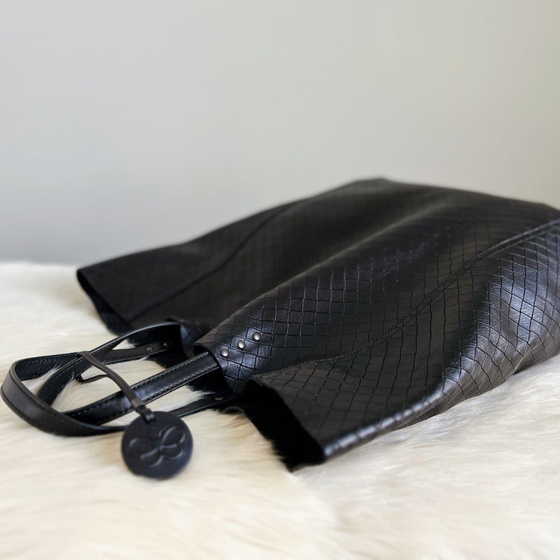 Bottega Veneta Black Leather Signature Intrecciomirage Large Tote Bag Excellent