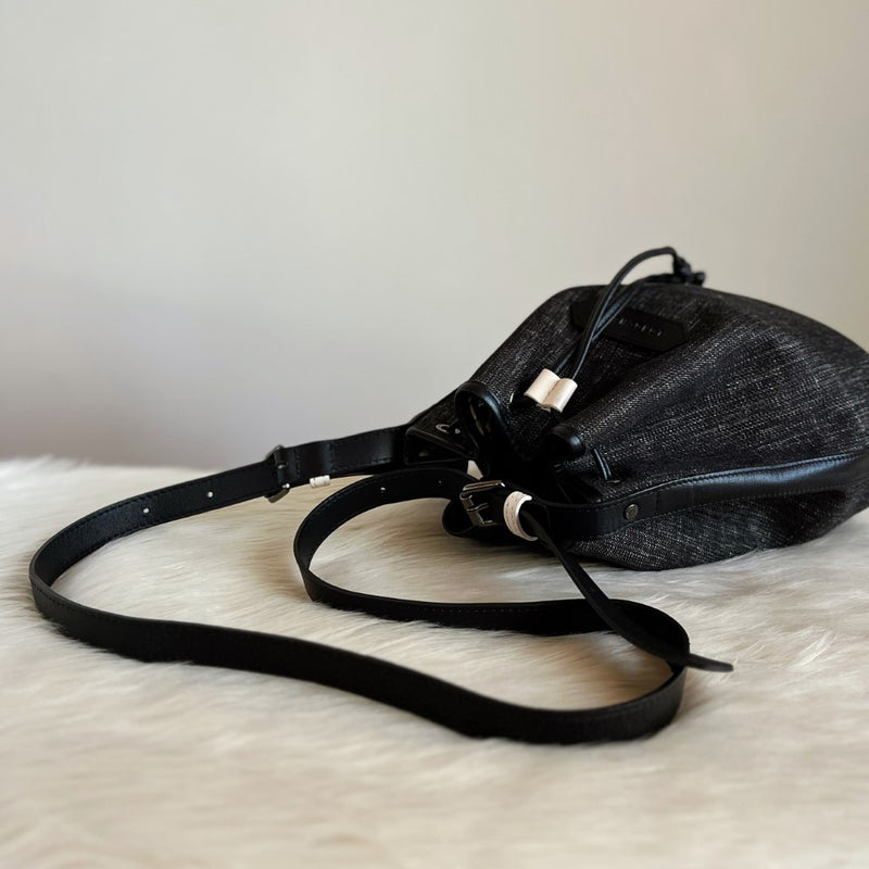 Longchamp Black Leather Trim Drawstring Bucket Shoulder Bag Excellent