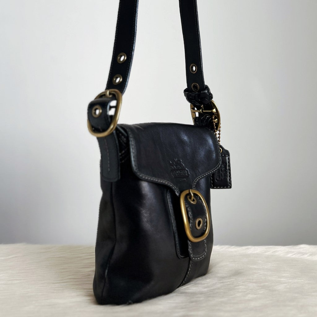 Coach Black Leather Front Buckle Detail Crossbody Shoulder Bag