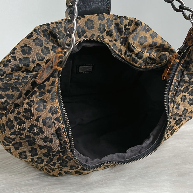 Fendi Signature Buckle Style Lepard Shoulder Bag Excellent