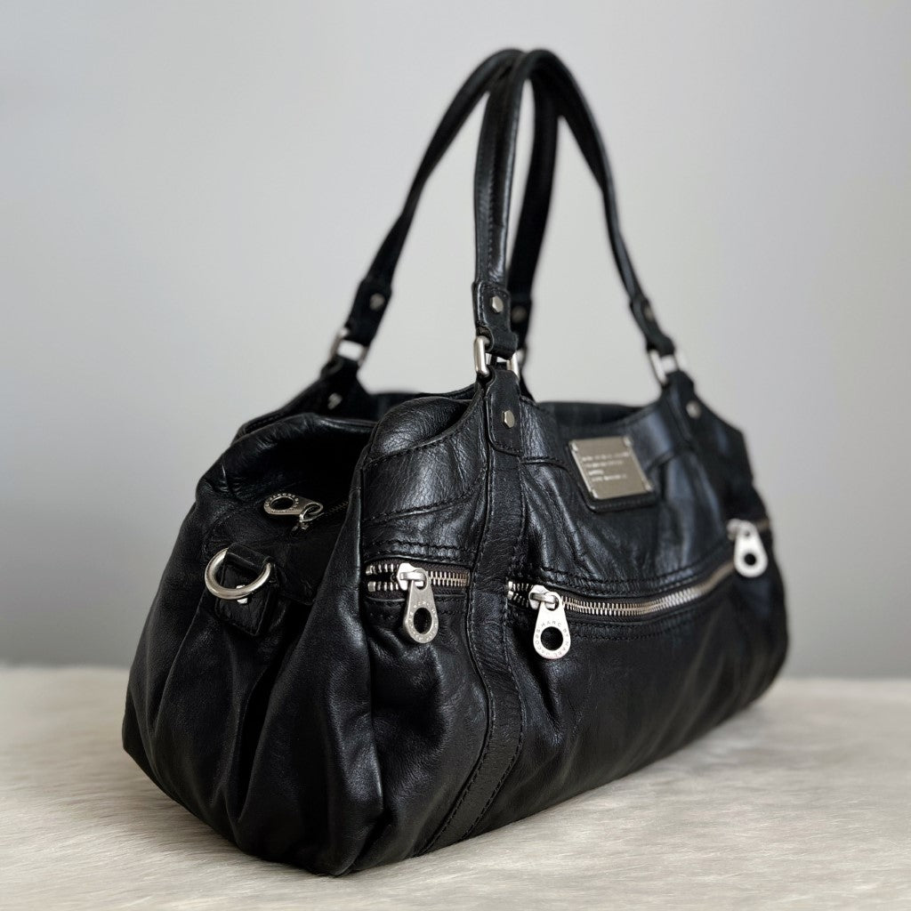 Marc Jacobs Black Leather Zip Pocket Detail 2 Way Shoulder Bag