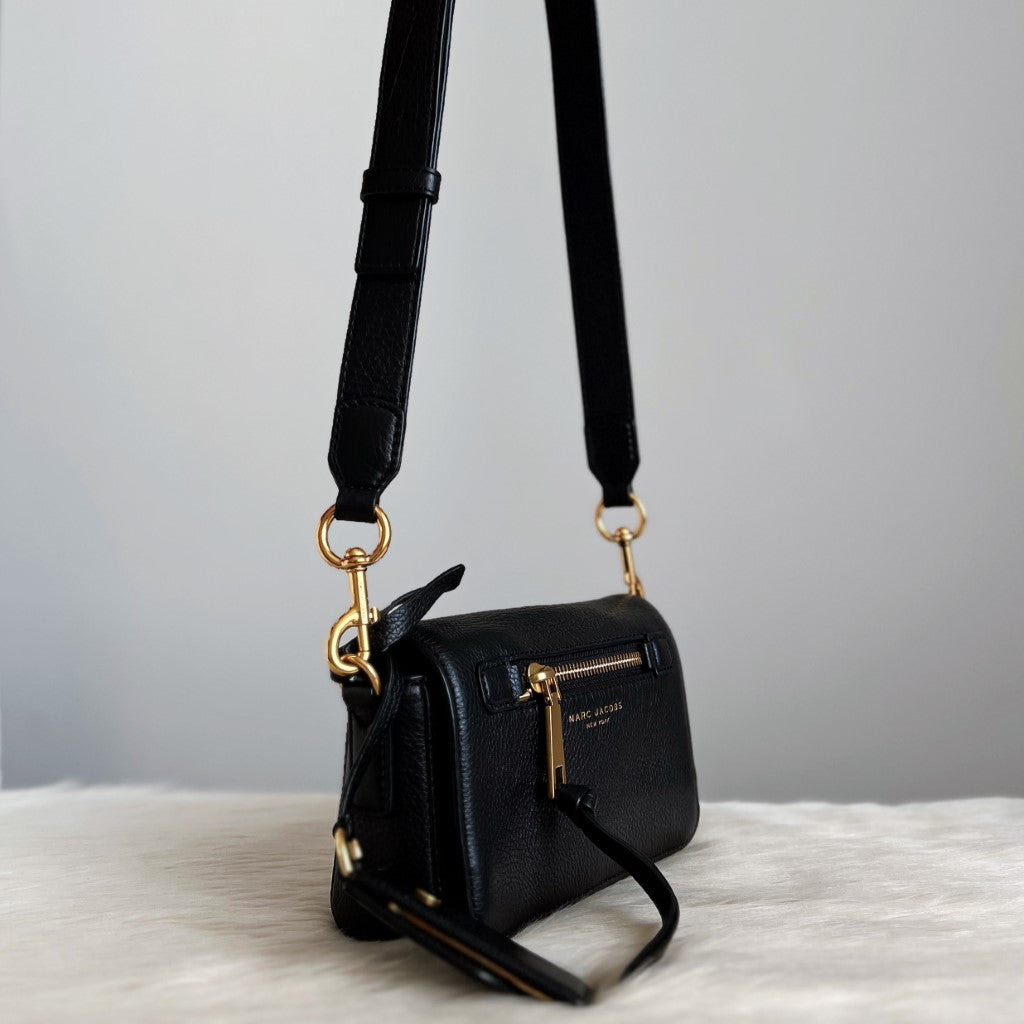 Marc Jacobs Black Leather Oversized Charm Detail Crossbody Shoulder Bag Excellent