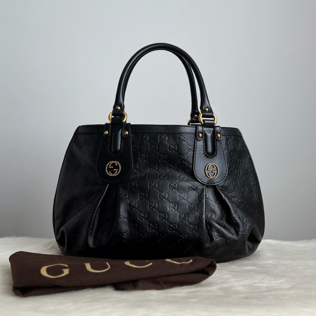 Gucci Black Leather Double G Embossed Detail Shoulder Bag Excellent