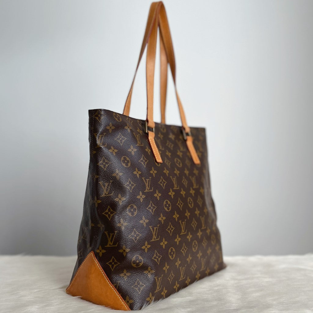 Louis Vuitton Signature Monogram Cabas Mezzo Shoulder Bag