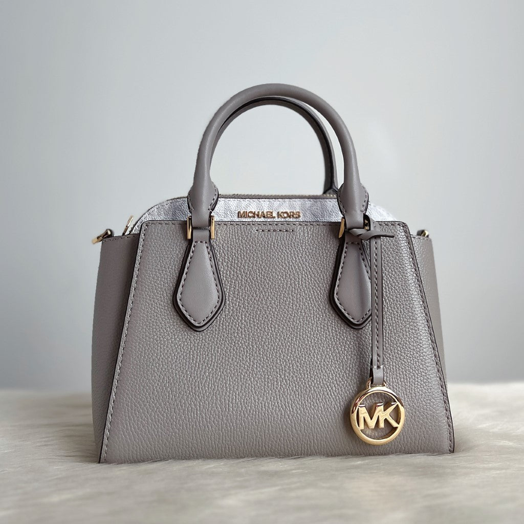 Michael Kors Leather Monogram 2 Way Shoulder Bag 2 in 1 Like New