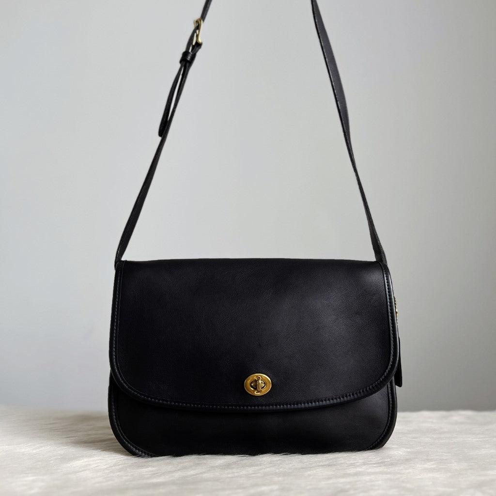 Coach Black Leather Turn Lock Crossbody Shoulder Bag