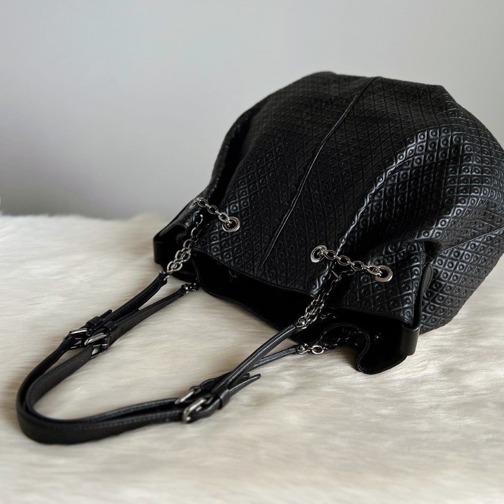 Tod's Black Leather Embossed Drawstring Bucket Shoulder Bag Excellent