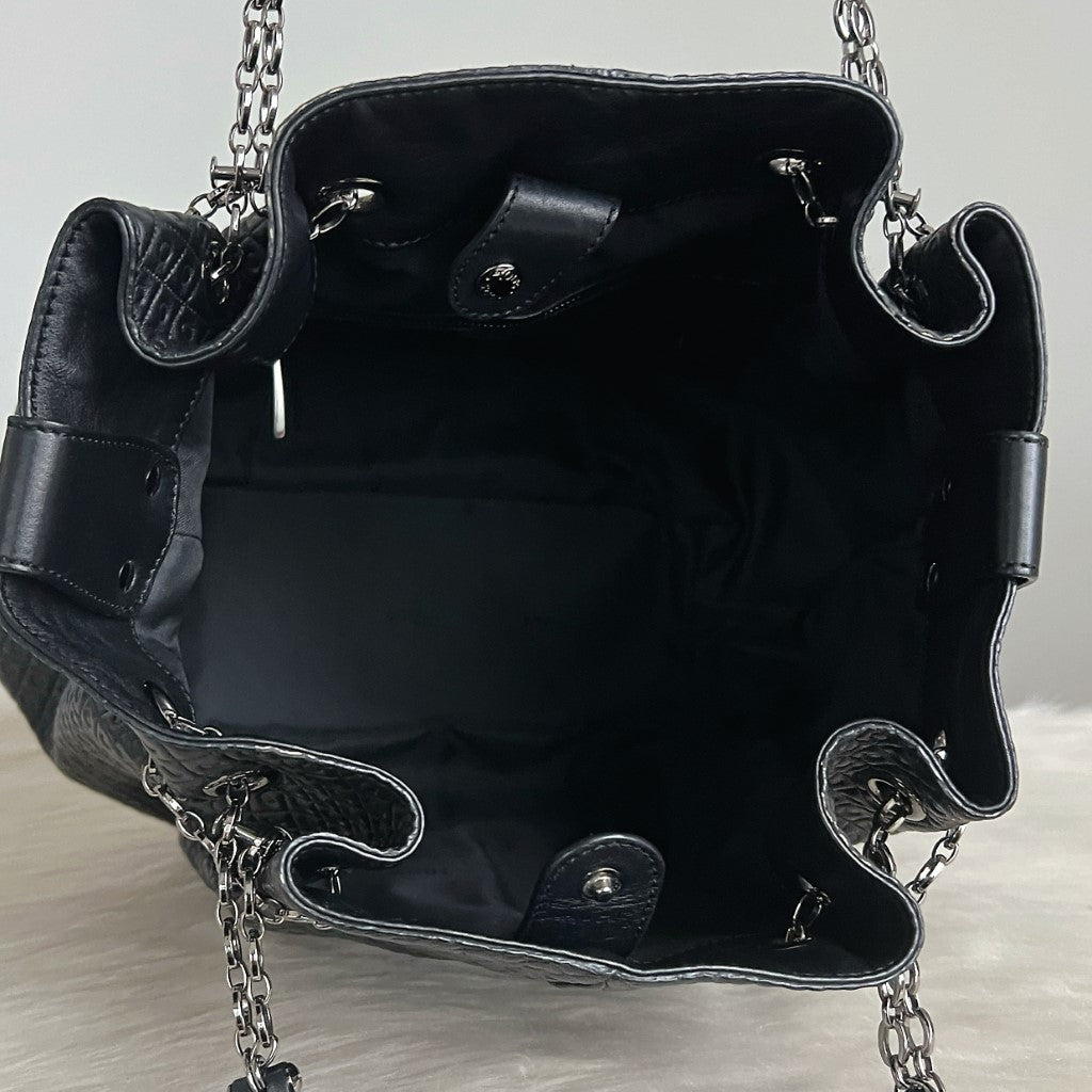 Tod's Black Leather Embossed Drawstring Bucket Shoulder Bag Excellent