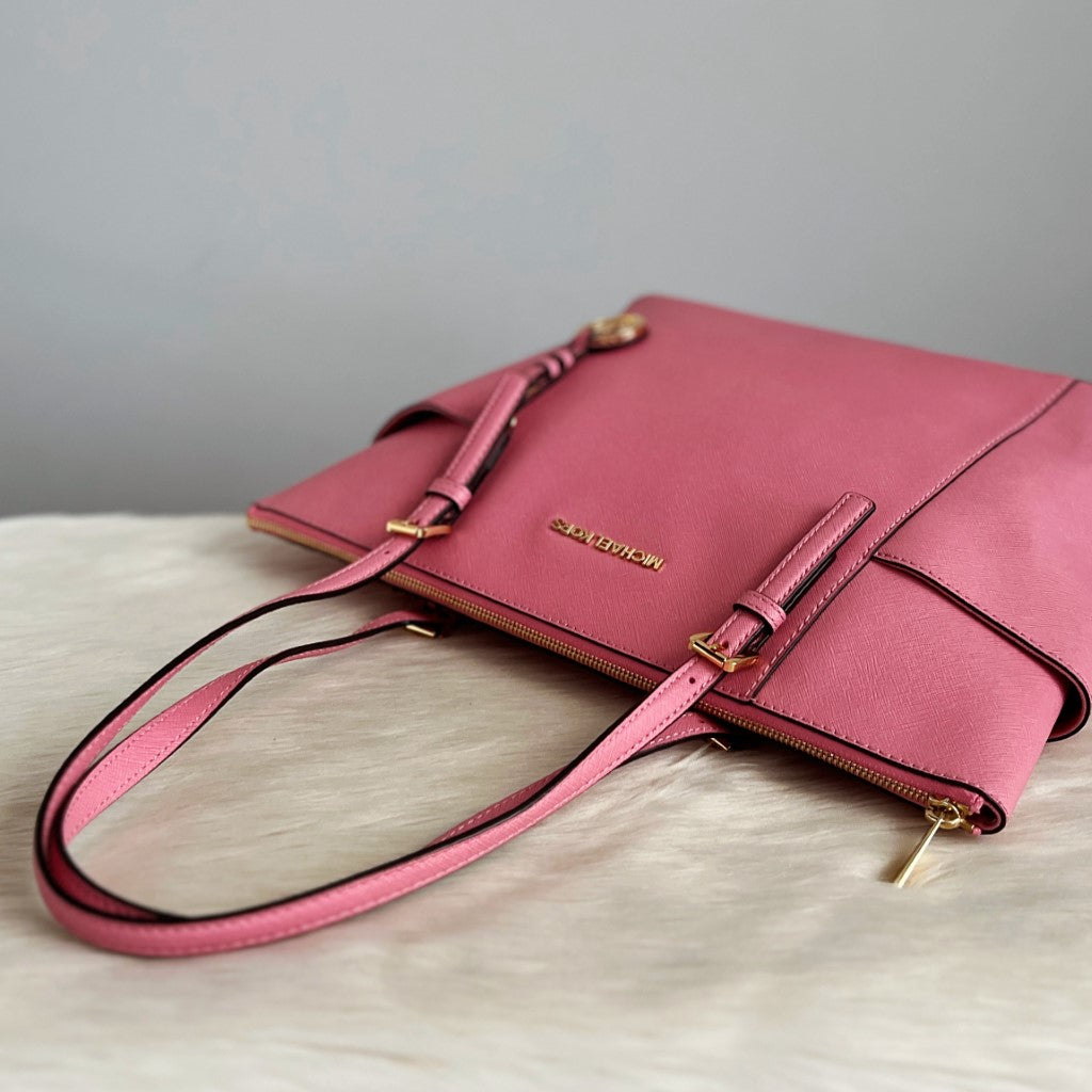 Michael Kors Pink Leather MK Charm Career Shoulder Bag Excellent