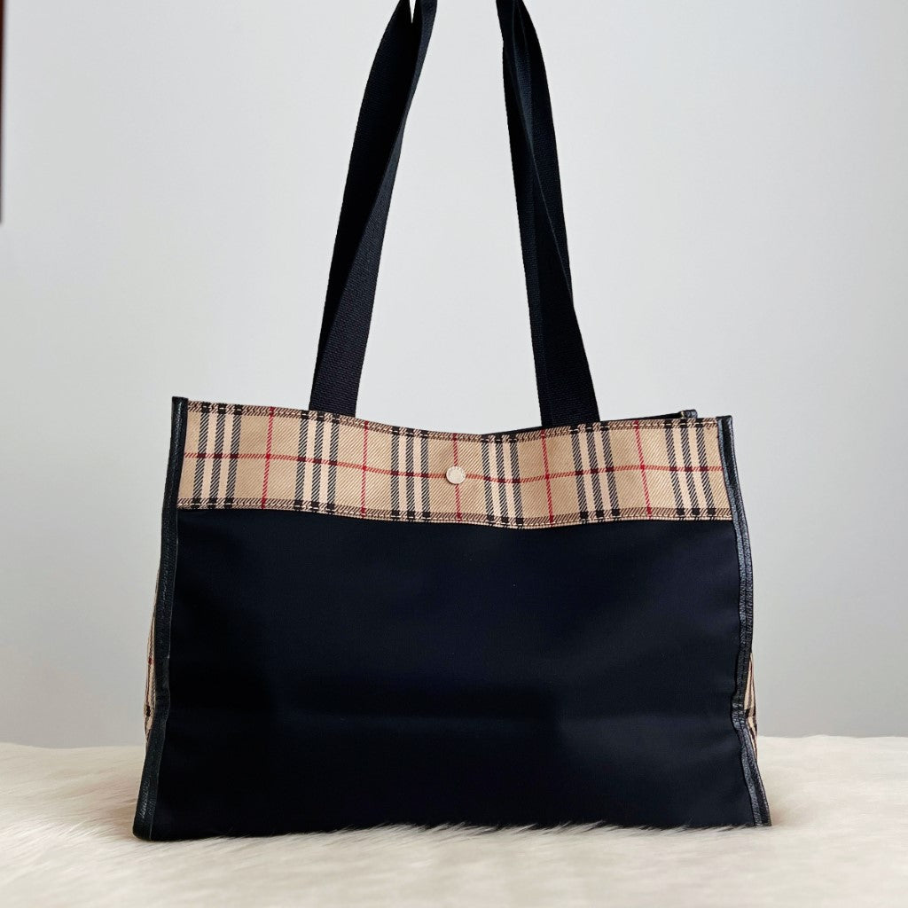 Burberry Signature Check Print Patchwork Shoulder Bag