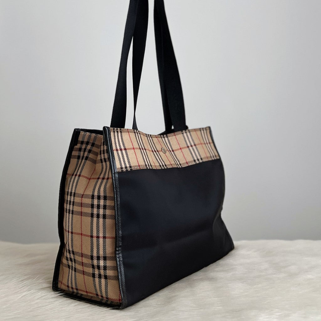 Burberry Signature Check Print Patchwork Shoulder Bag