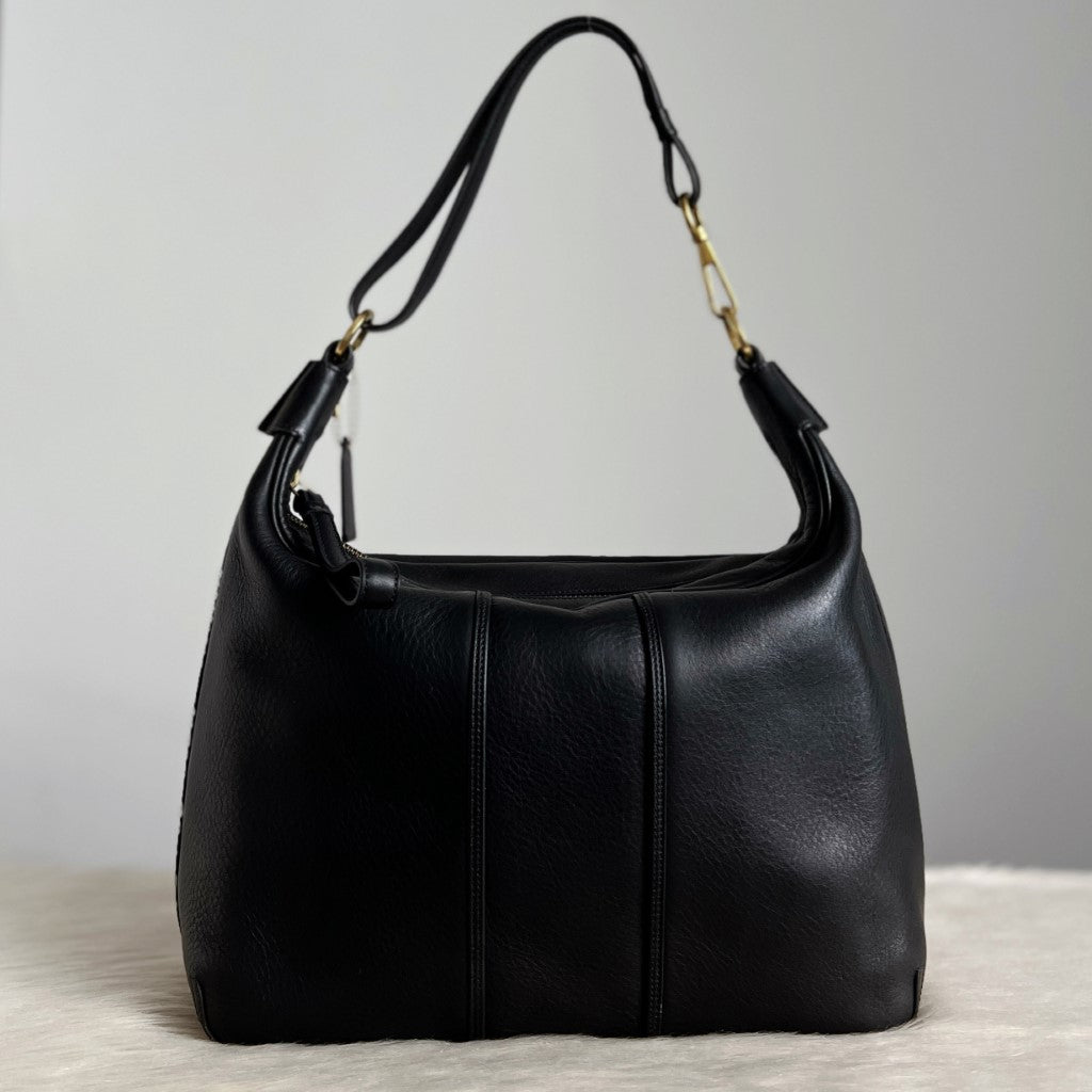 Coach Black Leather Slouchy Buckle Detail Shoulder Bag Excellent