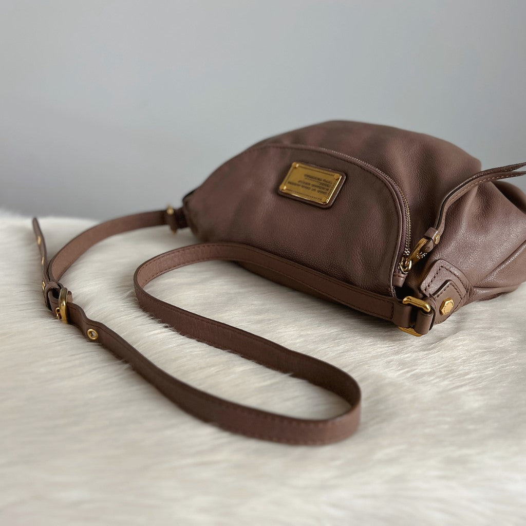 Marc Jacobs Taupe Leather Front Logo Zip Flap Crossbody Shoulder Bag