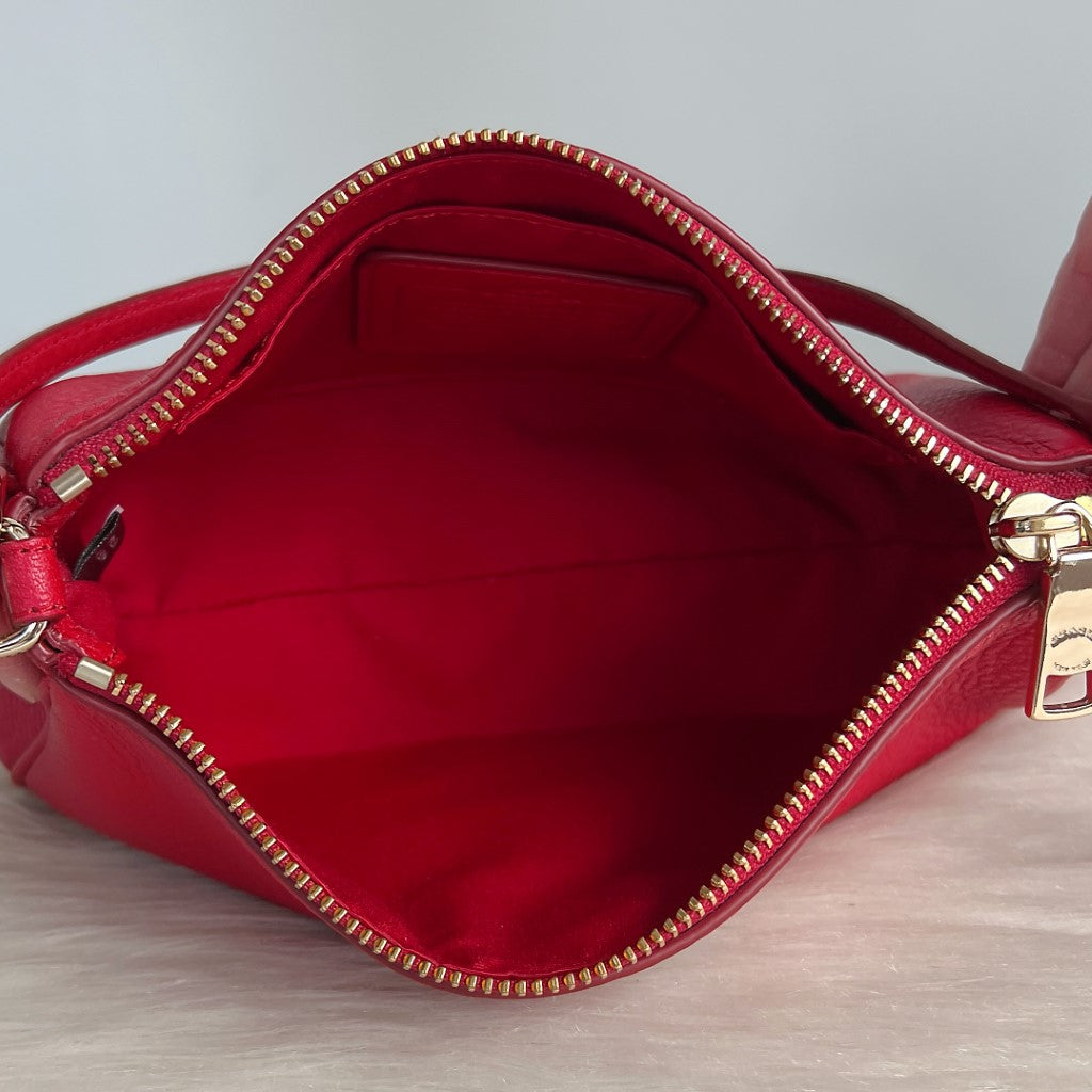 Coach Red Leather Front Logo Small 2 Way Shoulder Bag Excellent