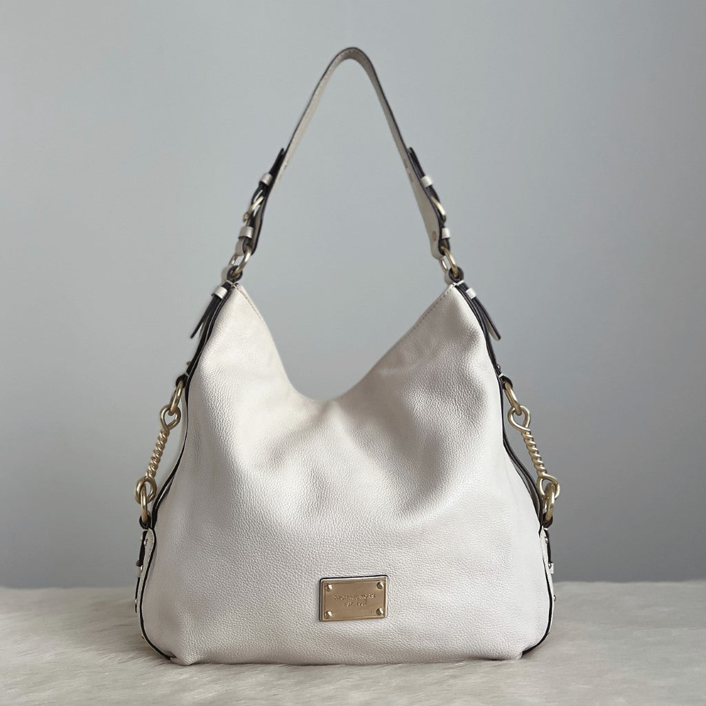 Michael Kors Creamy Leather Side Detail Slouchy Shoulder Bag