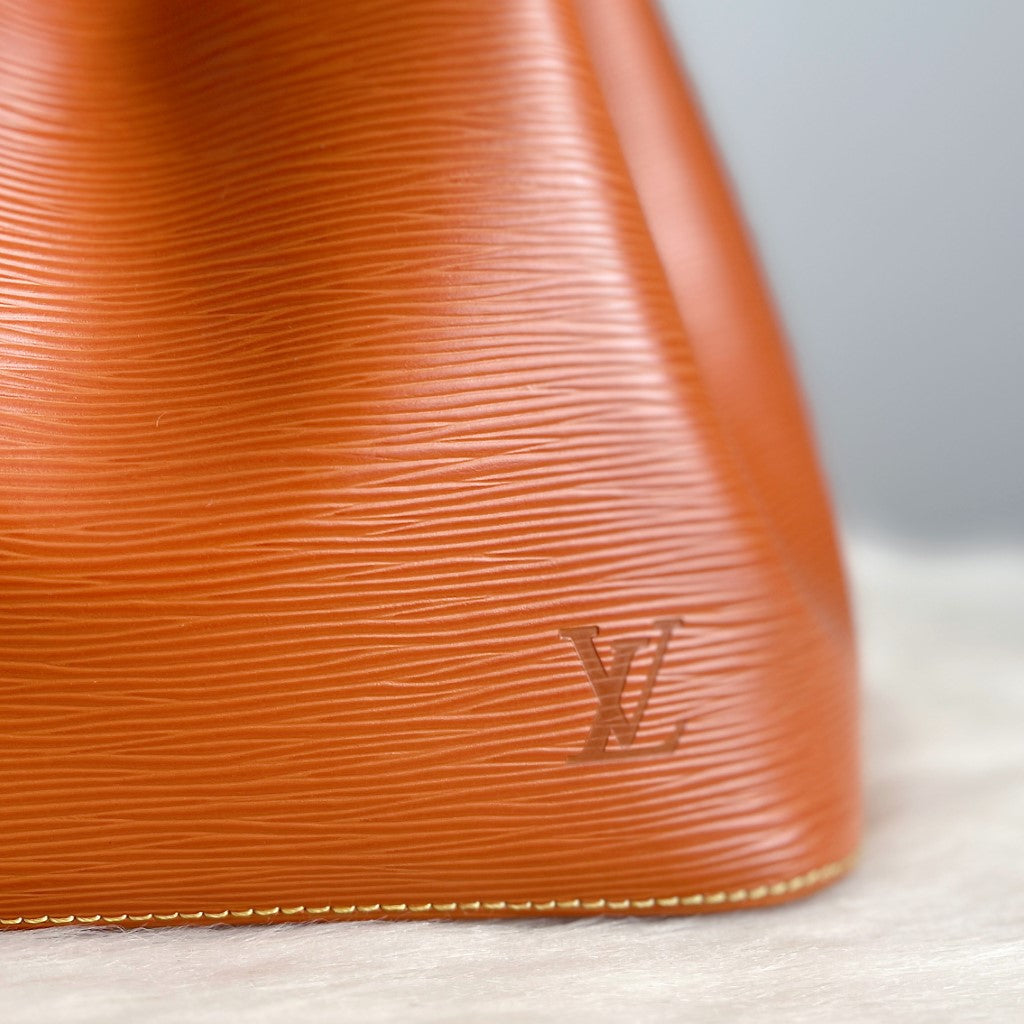 Louis Vuitton Caramel Leather Signature Epi Noe PM Shoulder Bag