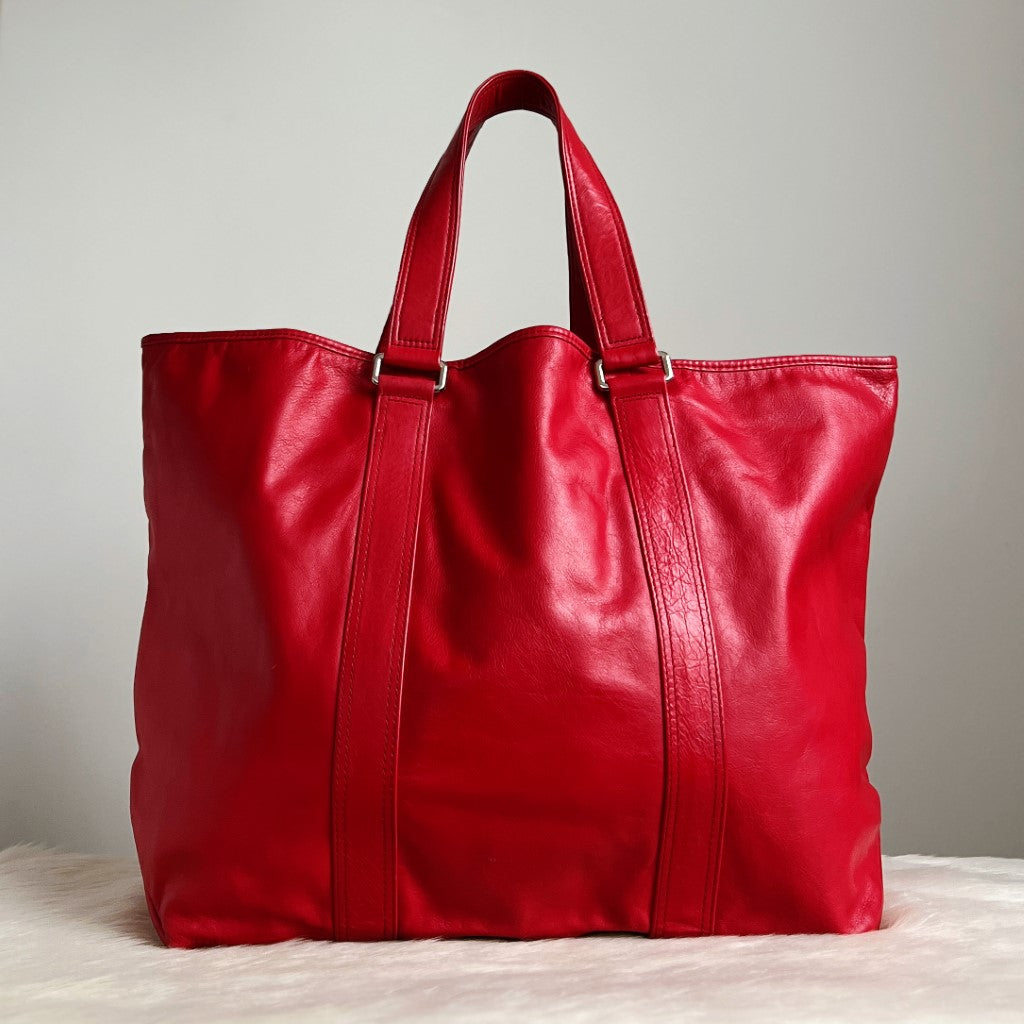 Marc Jacobs Red Leather Oversized Holiday Weekend Shoulder Bag