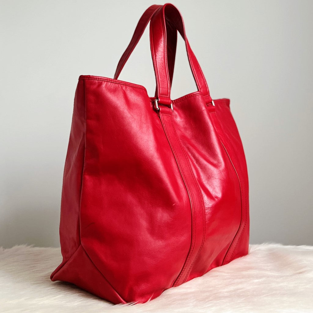 Marc Jacobs Red Leather Oversized Holiday Weekend Shoulder Bag