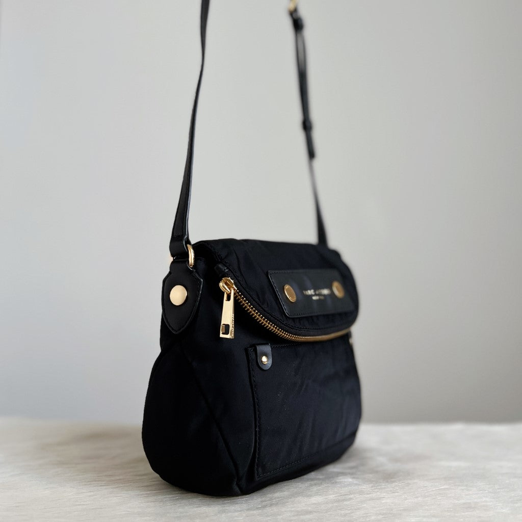 Marc Jacobs Black Front Patch Zip Flap Crossbody Shoulder Bag Excellent