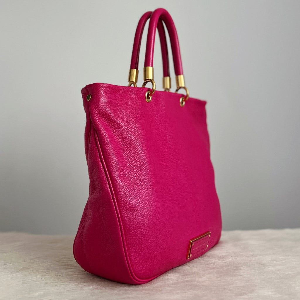 Marc Jacobs Fuchsia Leather Front Logo 2 Way Shoulder Bag Excellent