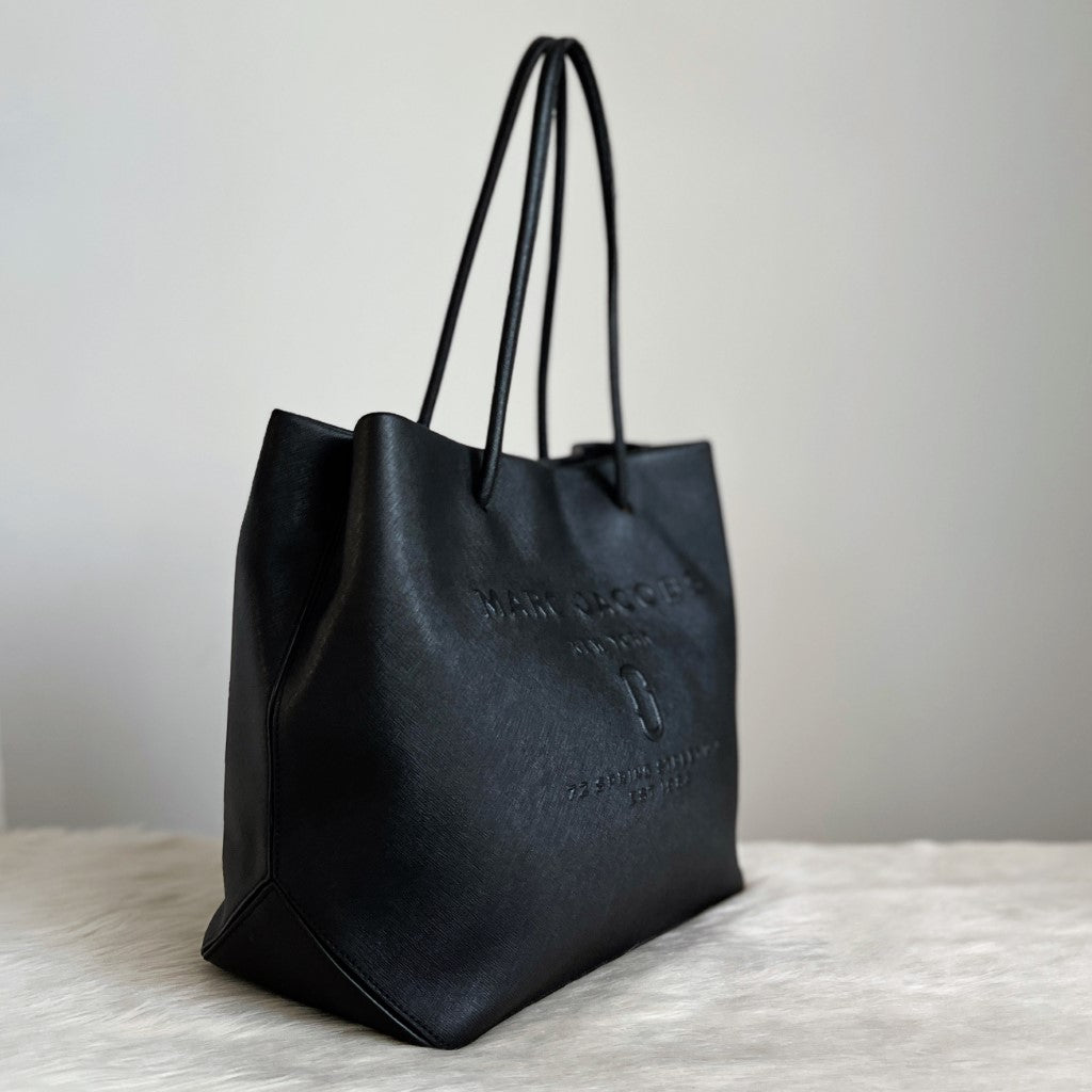 Marc Jacobs Black Embossed Logo Shopper Shoulder Bag