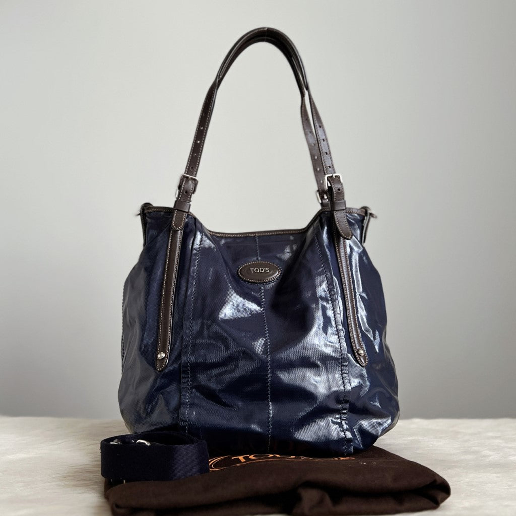 Tod's Chocolate Leather Trim Navy Front Logo 2 Way Shoulder Bag