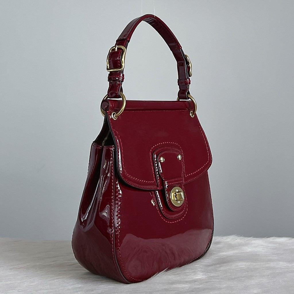 Coach Patent Maroon Leather Turn Lock 2 Way Shoulder Bag