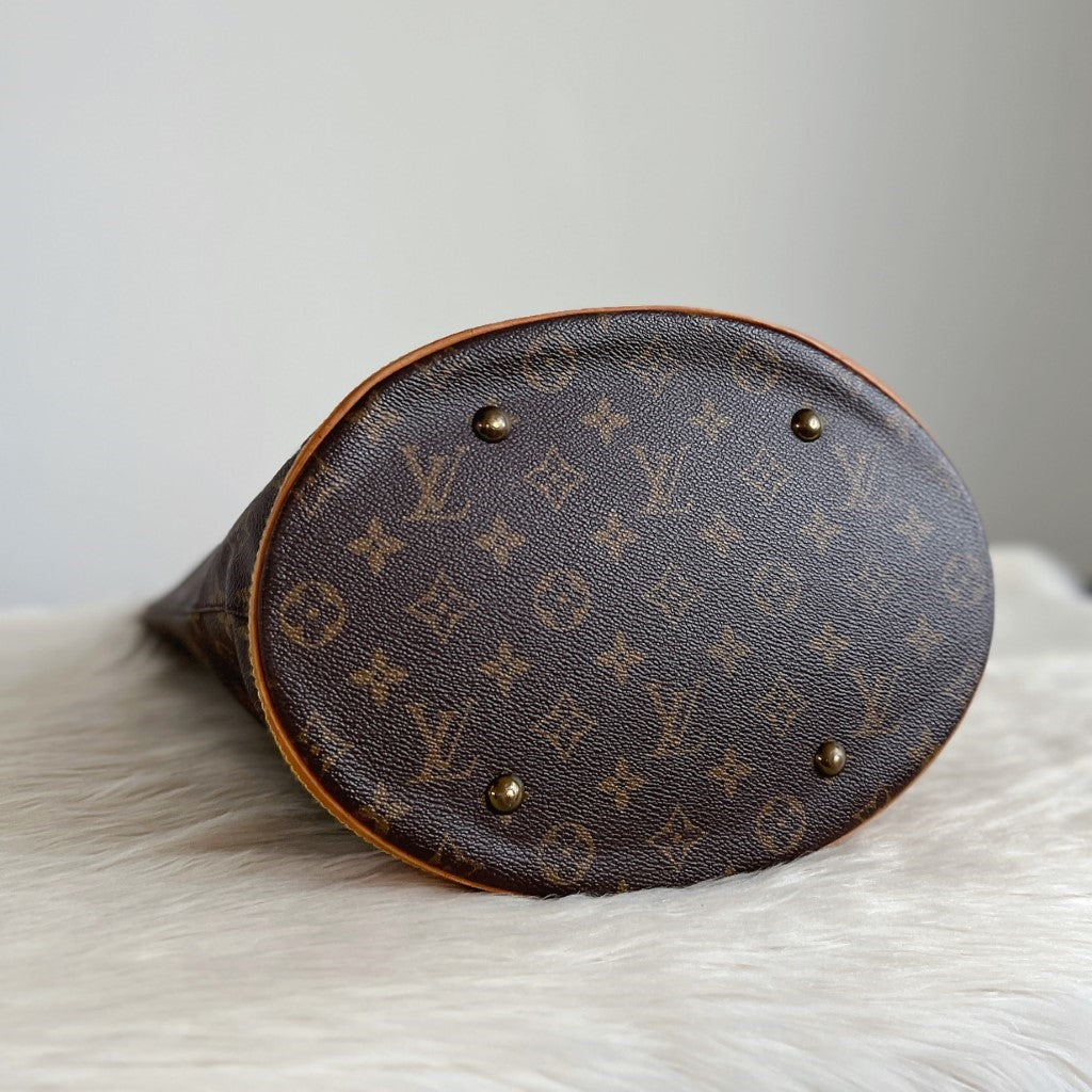 Louis Vuitton Signature Monogram Bucket GM Shoulder Bag