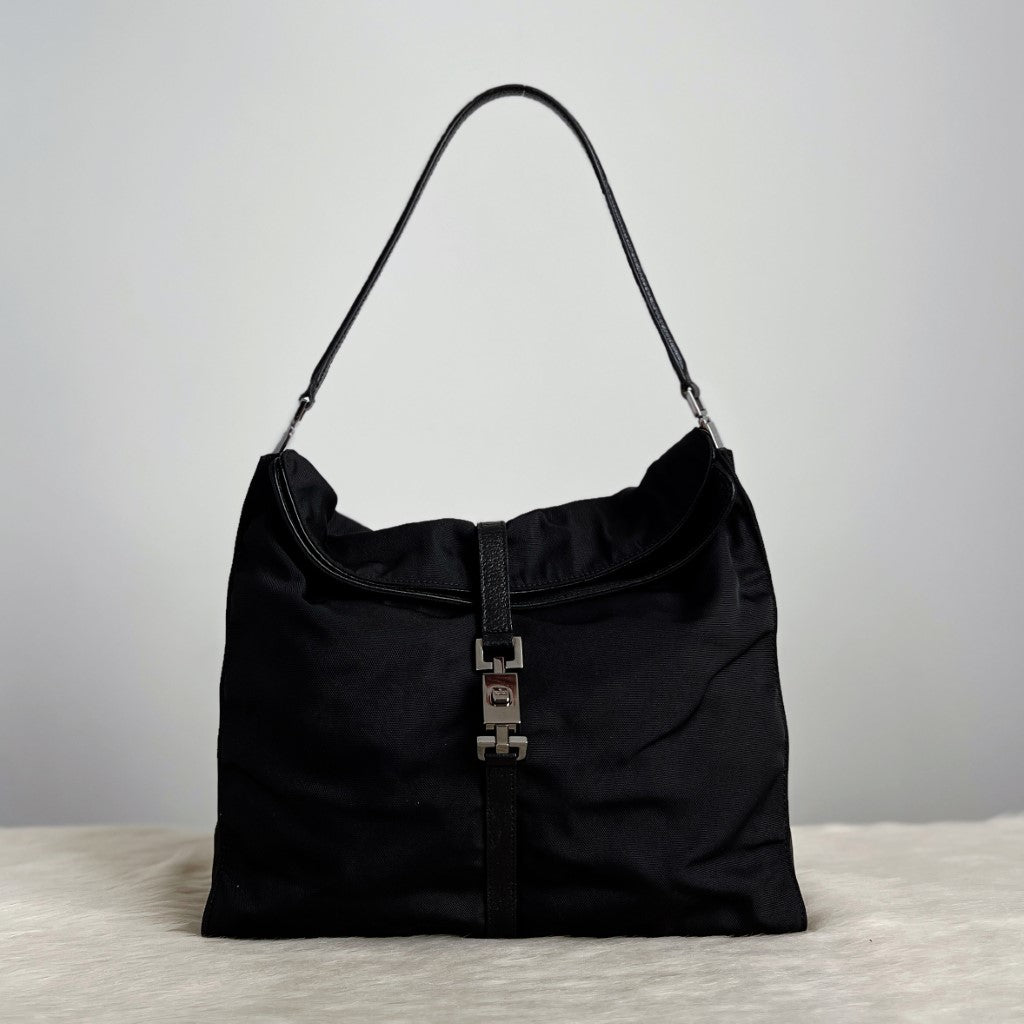 Gucci Black Front Buckle Detail Slouchy Shoulder Bag