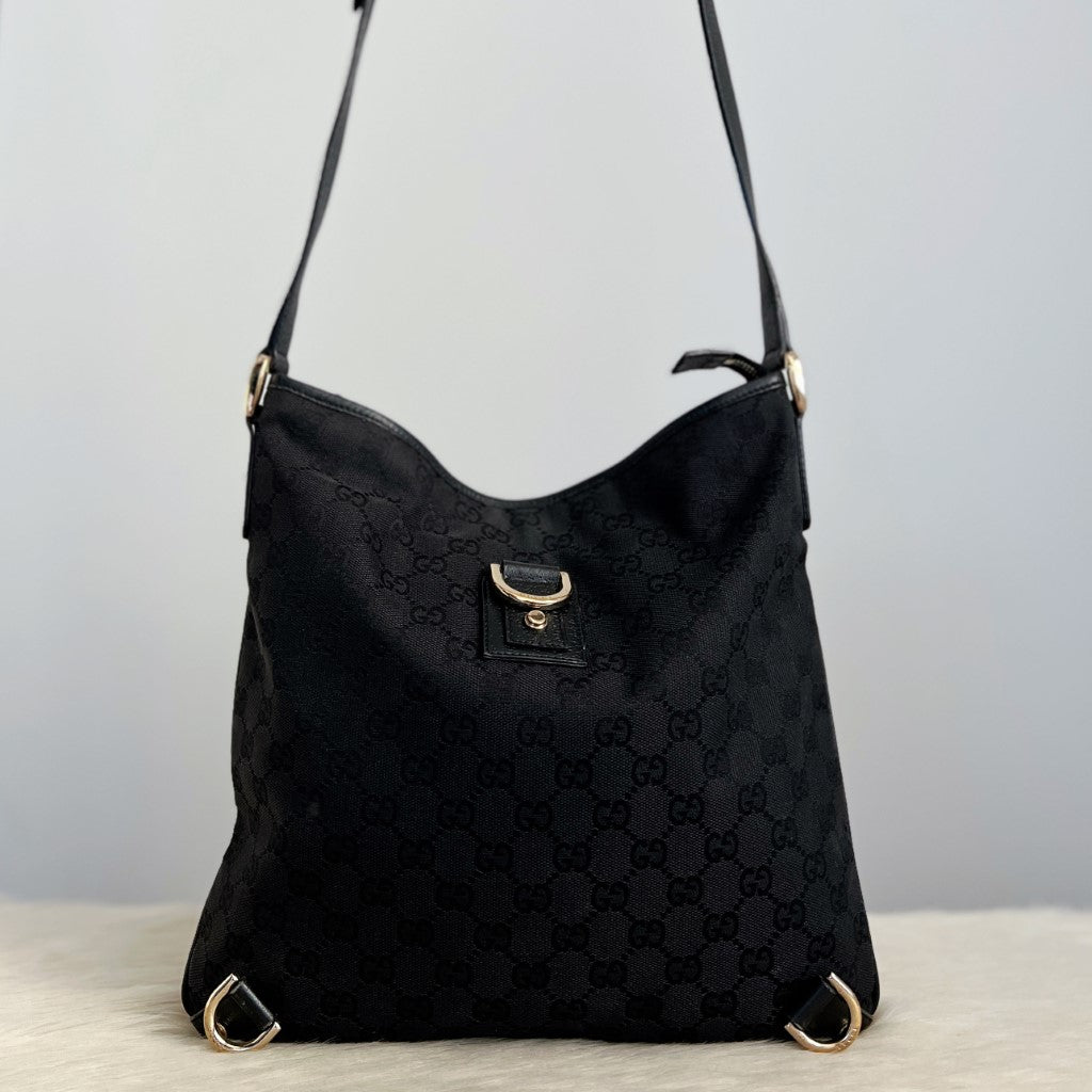 Gucci Black Double G Monogram Messenger Crossbody Shoulder Bag Excellent