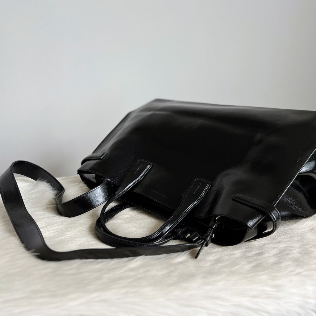 Burberry Patent Black Leather Oversized Weekend 2 Way Shoulder Bag Like New