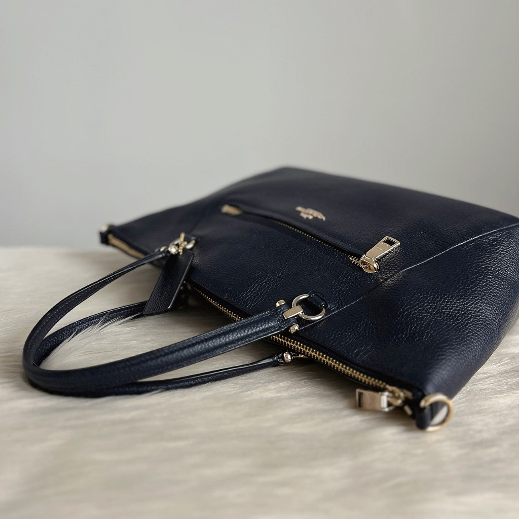 Coach Dark Navy Leather Front Zip Compartment 2 Way Shoulder Bag Like New