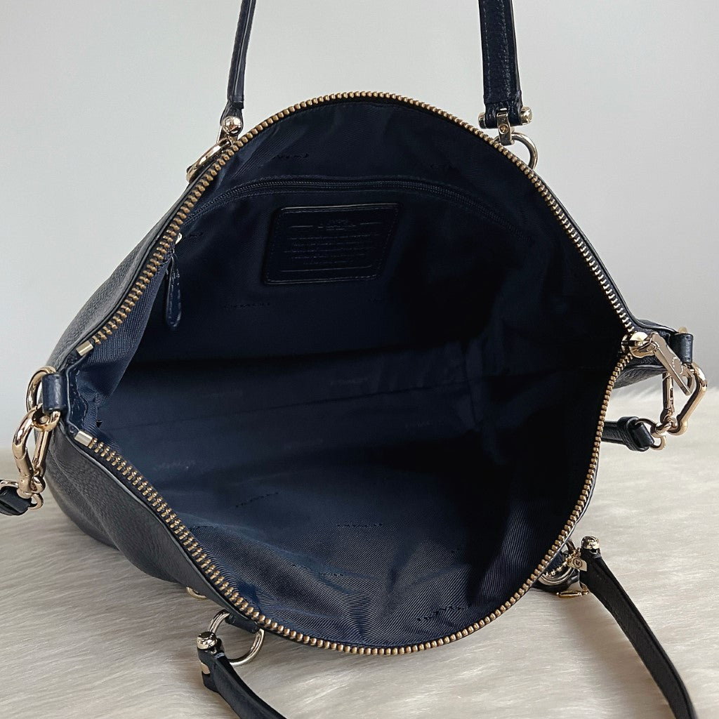 Coach Dark Navy Leather Front Zip Compartment 2 Way Shoulder Bag Like New