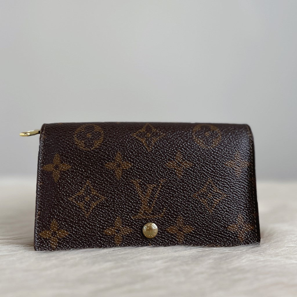 Louis Vuitton Monogram Classic Zip Compartment Wallet