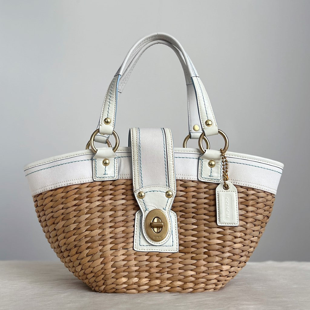 Coach White Trim Turn Lock Detail Straw Holiday Basket Shoulder Bag