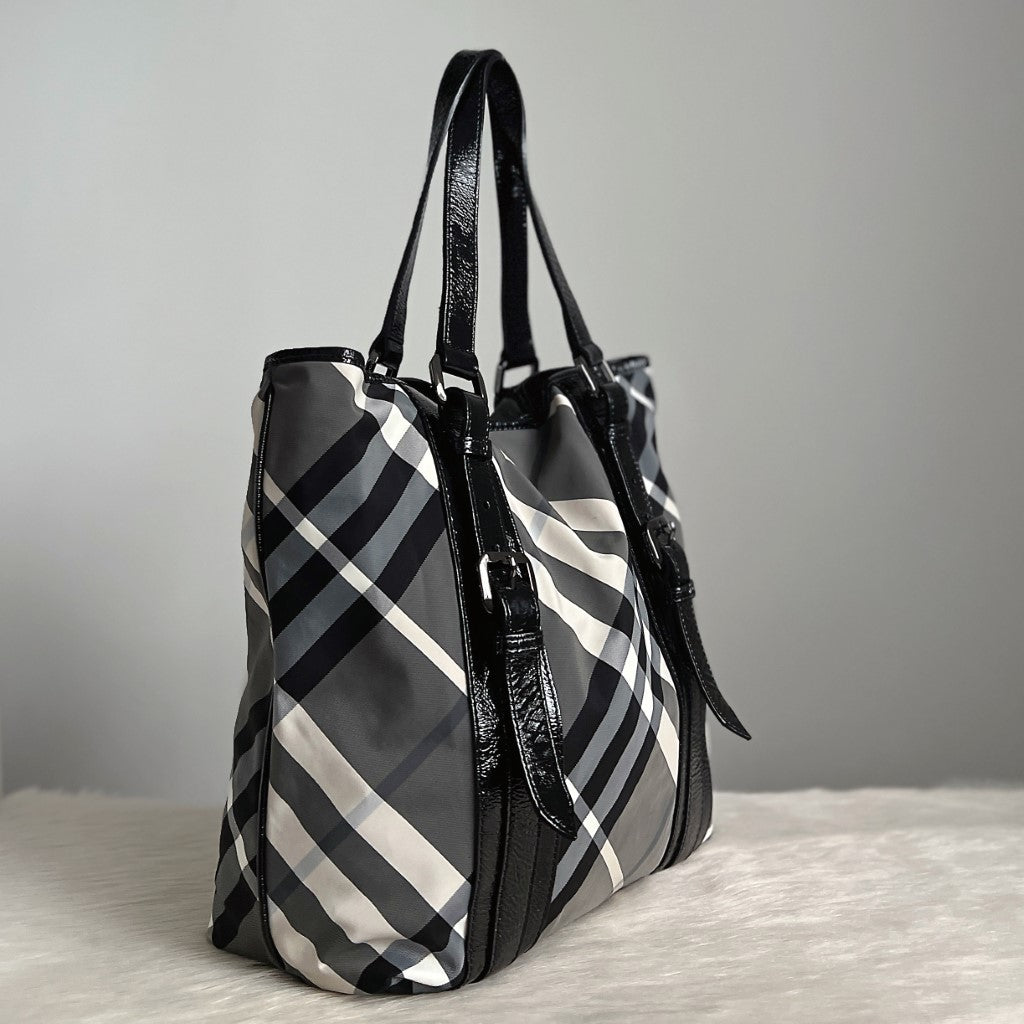 Burberry Patent Black Leather Check Pattern Carryall Shoulder Bag Excellent