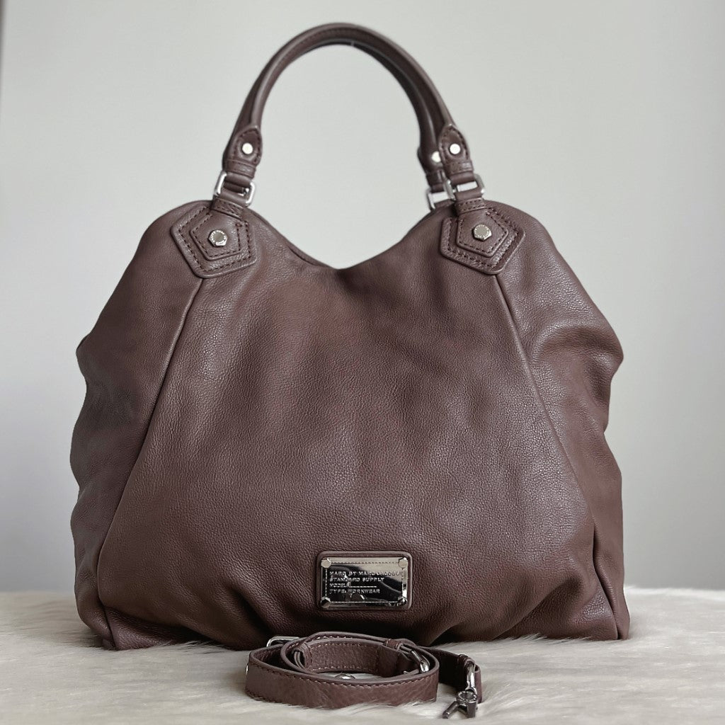 Marc Jacobs Mocha Leather Front Logo Large 2 Way Shoulder Bag Excellent