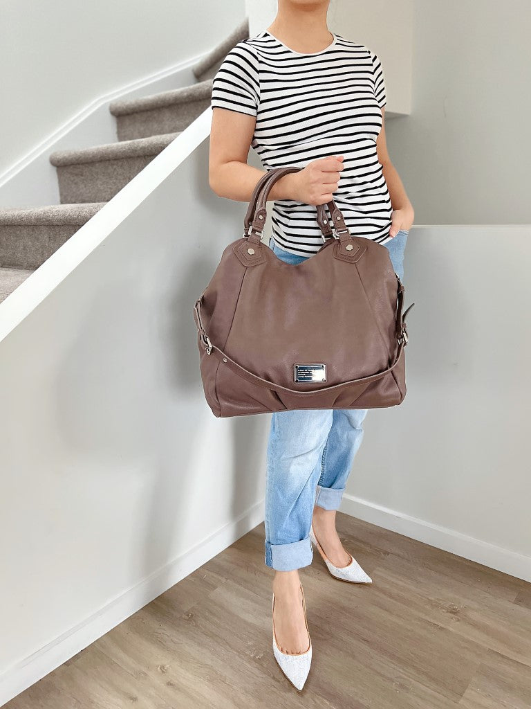 Marc Jacobs Mocha Leather Front Logo Large 2 Way Shoulder Bag Excellent